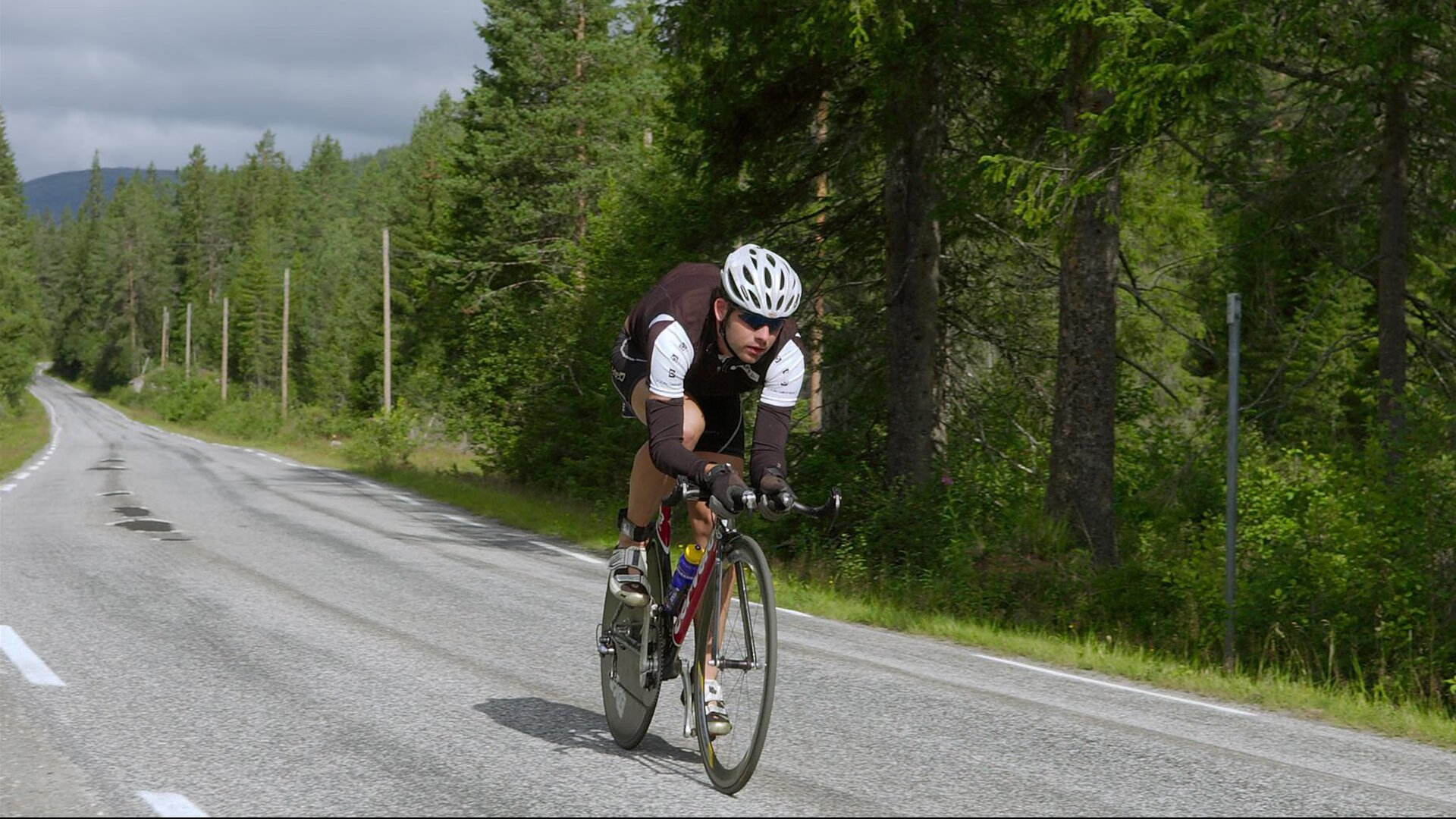 团队动作一致度高,协同步骤规范标准,团队协作具体行动